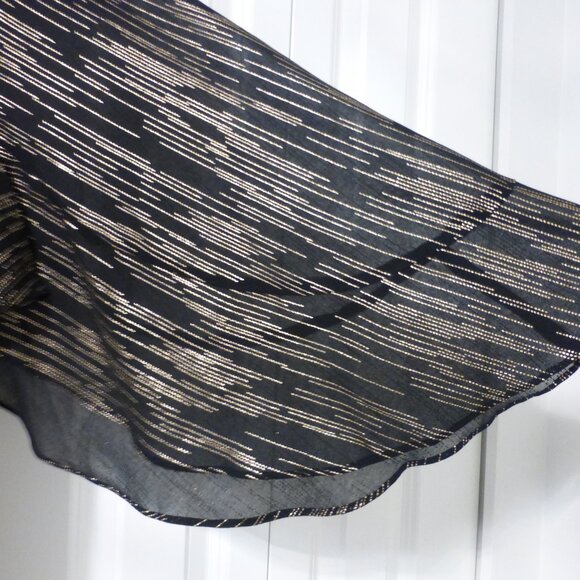 LE CHATEAU black metallic gold flutter sleeve top - Picture 3 of 10